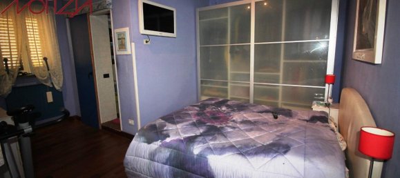 5-salle Appartement à Lucca, Italy No. 177689 17