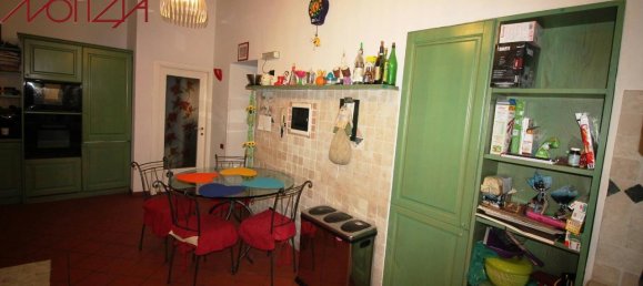 5-salle Appartement à Lucca, Italy No. 177689 5