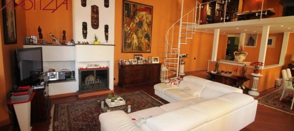 5-salle Appartement à Lucca, Italy No. 177689 39