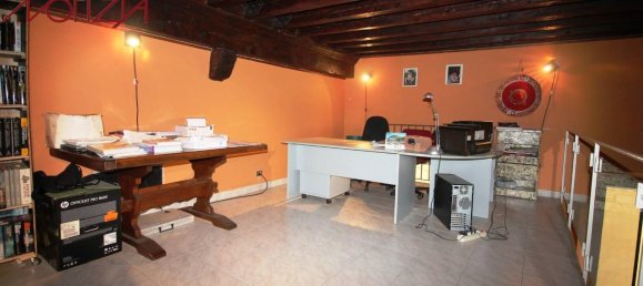 5-salle Appartement à Lucca, Italy No. 177689 45