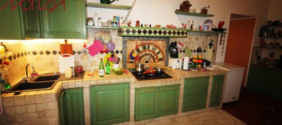 5-salle Appartement à Lucca, Italy No. 177689 4