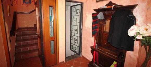 5-salle Appartement à Lucca, Italy No. 177689 21