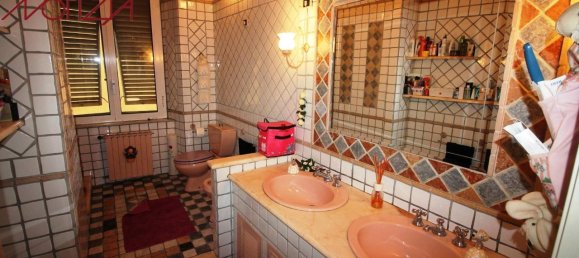 5-salle Appartement à Lucca, Italy No. 177689 7