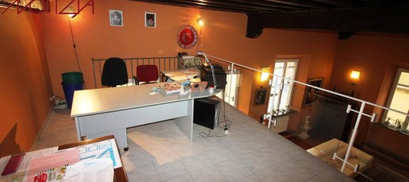 5-salle Appartement à Lucca, Italy No. 177689 46