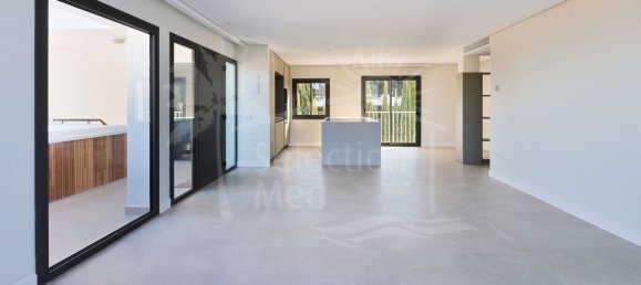 Ático de 2 dormitorios en Marbella, Spain No. 126547 36