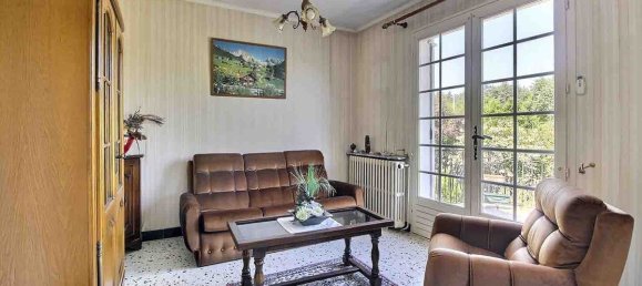 Casa de 3 dormitorios en Montcresson, France No. 322691 6