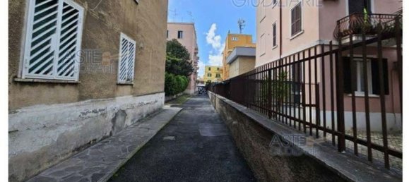 3 rooms Apartment in Rome, Italy No. 194642 13