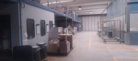 1300m² Warehouse in Montello, Italy No. 128930 9