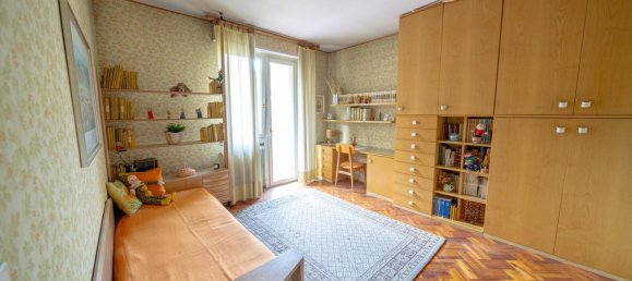 5 rooms Apartment in Sondrio, Italy No. 111706 49