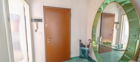 5 rooms Apartment in Sondrio, Italy No. 111706 38