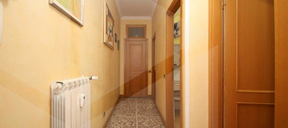 3-salle Appartement à Rome, Italy No. 23647 14