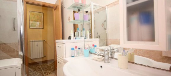 3-salle Appartement à Rome, Italy No. 23647 21