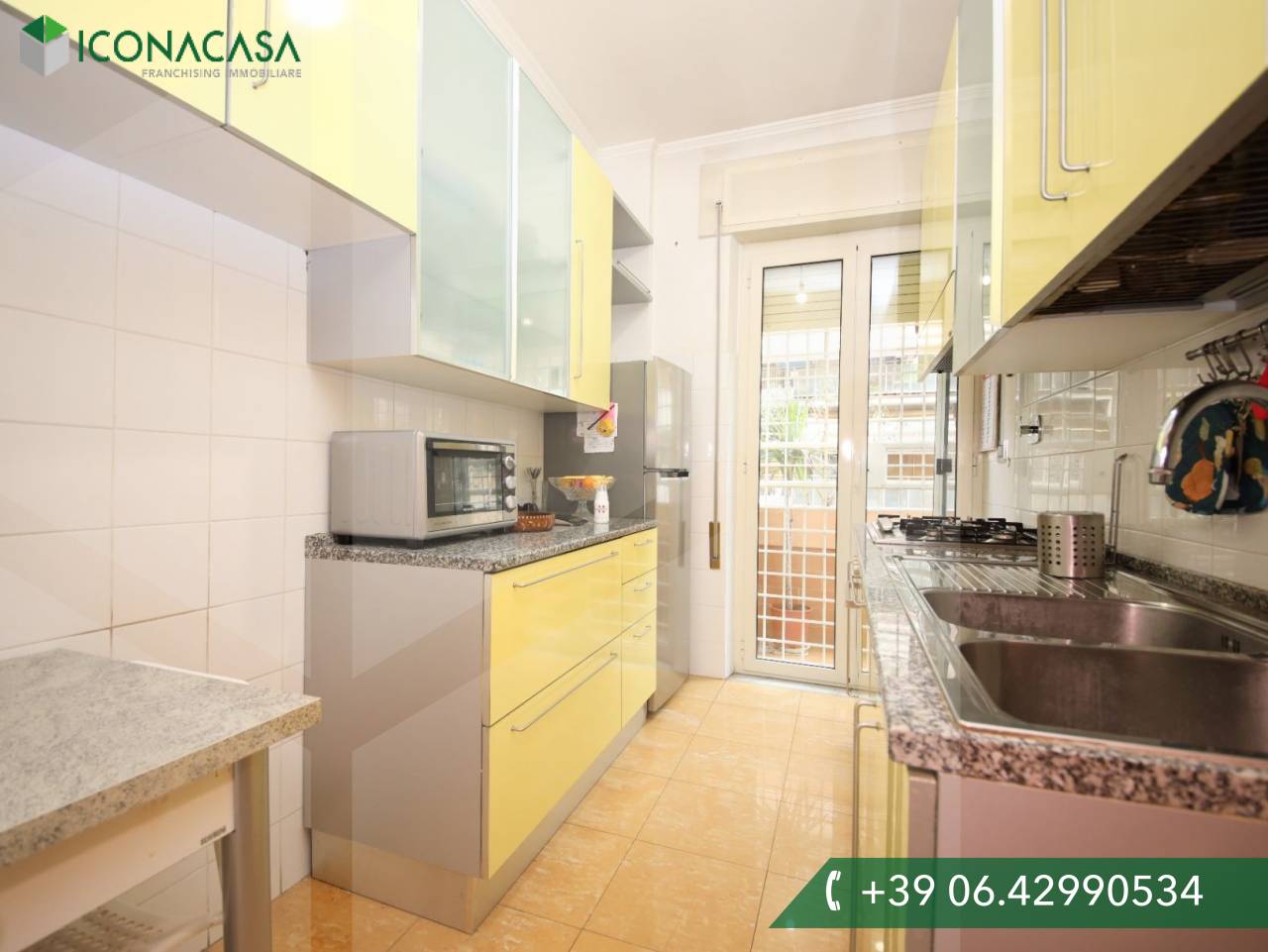 3-salle Appartement à Rome, Italy No. 23647