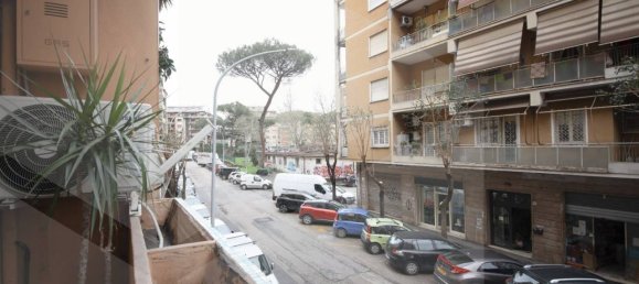 3-salle Appartement à Rome, Italy No. 23647 35