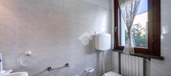 2 rooms Apartment in Reggio Emilia, Italy No. 3086 14