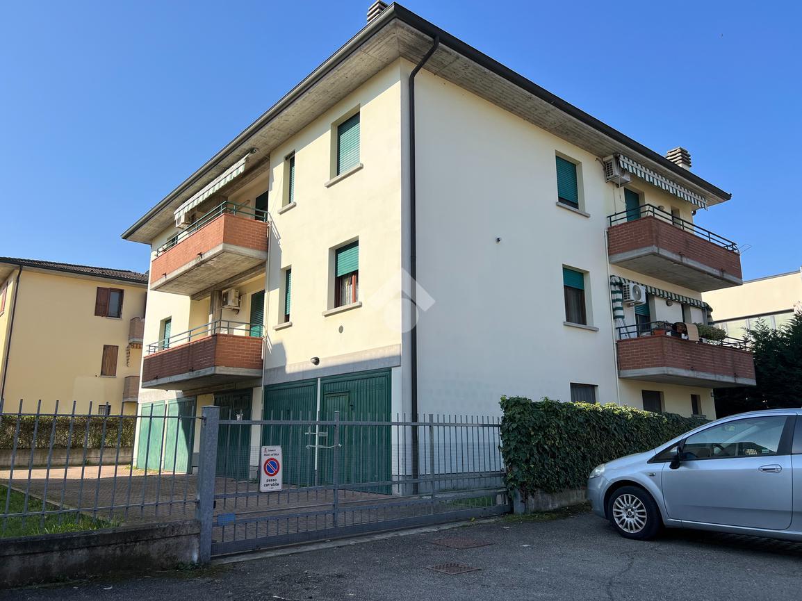 2 rooms Apartment in Reggio Emilia, Italy No. 3086