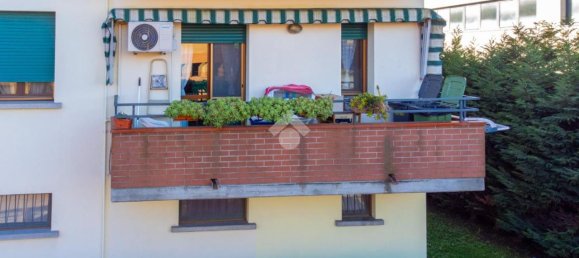 2 rooms Apartment in Reggio Emilia, Italy No. 3086 5