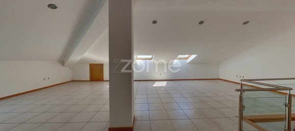 4 bedrooms Duplex in Ouca, Portugal No. 93915 11