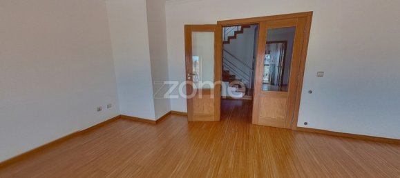 4 bedrooms Duplex in Ouca, Portugal No. 93915 4