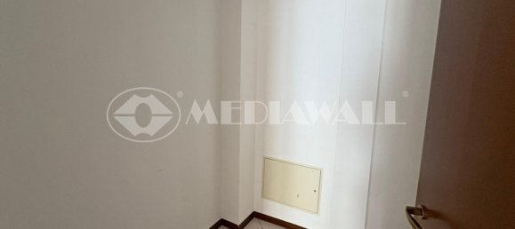 3 chambres Maison à Pordenone, Italy No. 293607 2