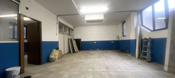 Gewerbliche Immobilie in Lissone, Italy 108m², Nr. 359782 9