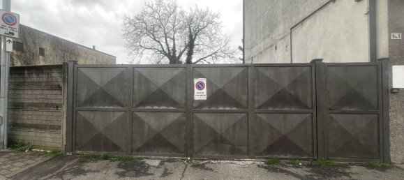 Gewerbliche Immobilie in Lissone, Italy 108m², Nr. 359782 2