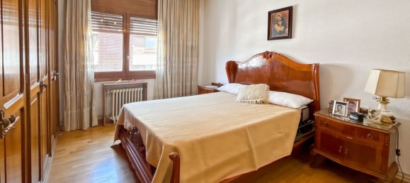 4 bedrooms Apartment in Barcelona, Spain No. 171517 13