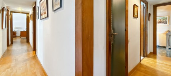 4 bedrooms Apartment in Barcelona, Spain No. 171517 10