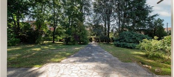 6 bedrooms Villa in Sulbiate, Italy No. 298565 12