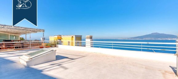 4 bedrooms Villa in Vico Equense, Italy No. 326941 9