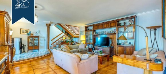 4 bedrooms Villa in Vico Equense, Italy No. 326941 10