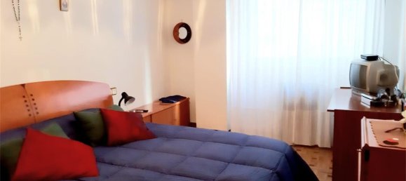 2 bedrooms Apartment in Leon, Spain No. 149028 4