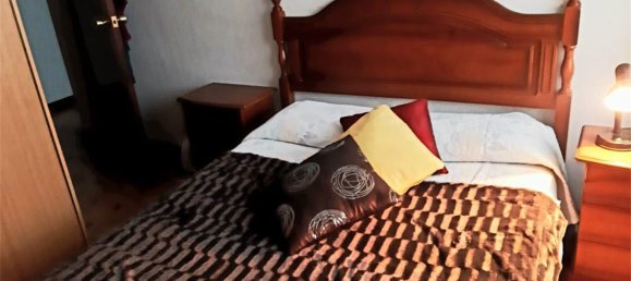 2 bedrooms Apartment in Leon, Spain No. 149028 2