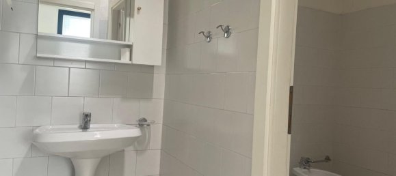 Büro in Reggio Emilia, Italy 115m², Nr. 254247 16