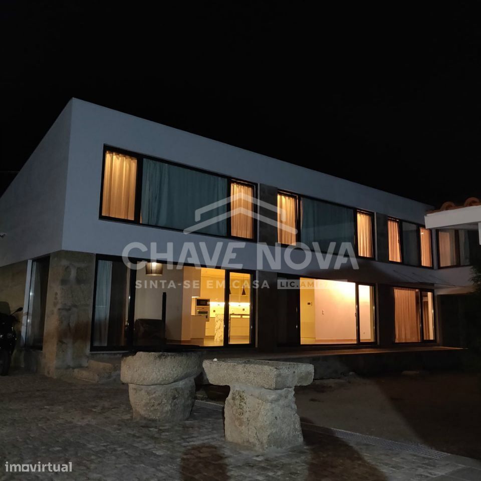 3 bedrooms House in Castelo da Maia, Portugal No. 52490
