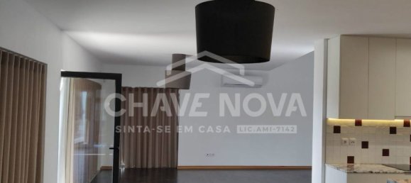 3 bedrooms House in Castelo da Maia, Portugal No. 52490 6