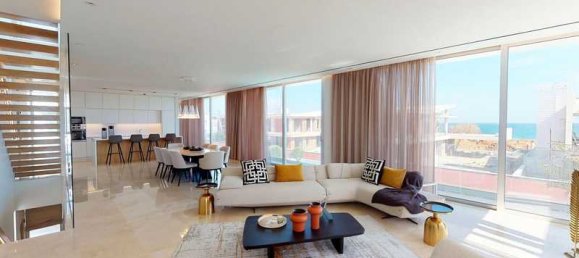 4 bedrooms House in Pervolia, Cyprus No. 14686 2