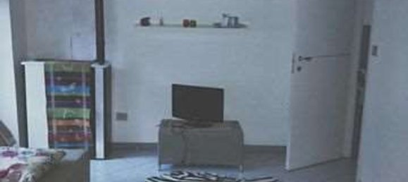 2 rooms Apartment in Golasecca, Italy No. 190871 3