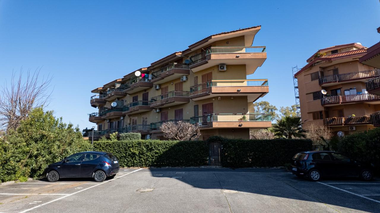 3غرفة شقة في Ladispoli, Italy رقم 39806