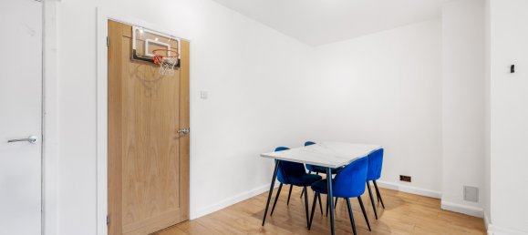 Casa T3 em Sutton, United Kingdom N.º 1069 25