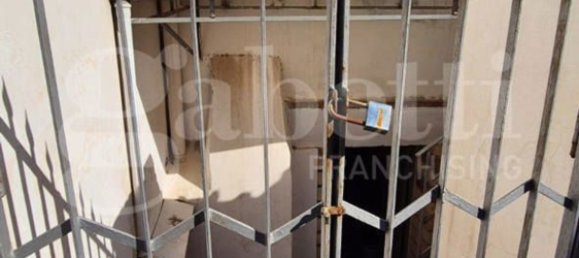 2 bedrooms House in Boscotrecase, Italy No. 340044 7