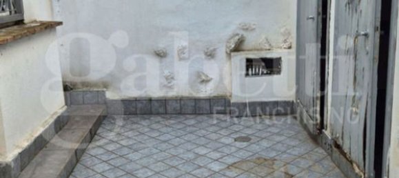 2 bedrooms House in Boscotrecase, Italy No. 340044 25