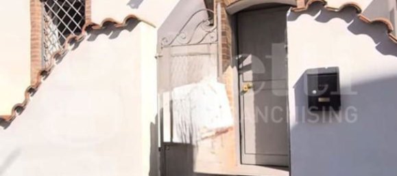 2 bedrooms House in Boscotrecase, Italy No. 340044 3