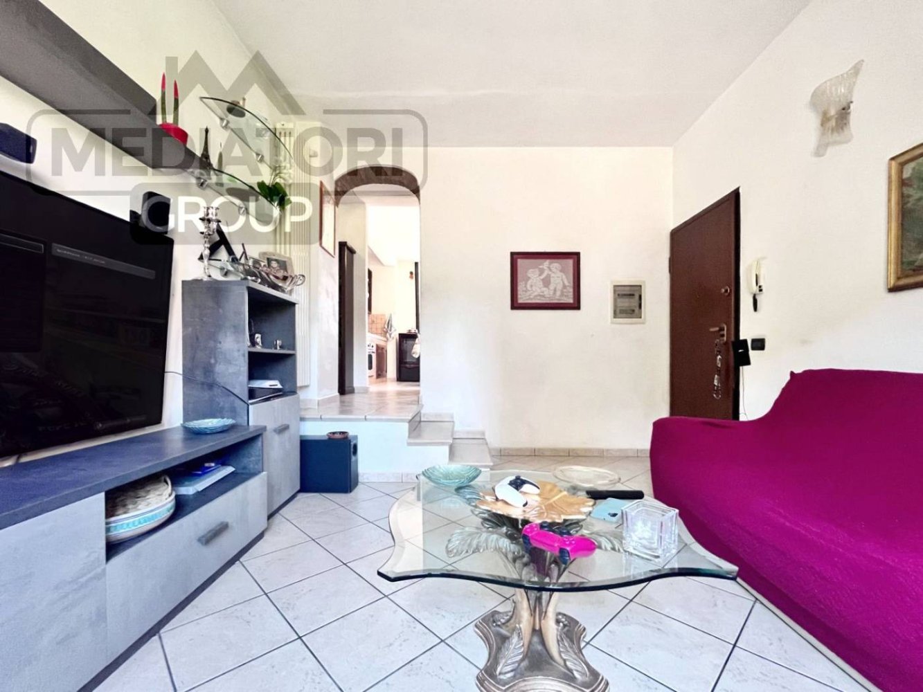 Apartamento de 2 dormitorios en Pontedera, Italy No. 288265