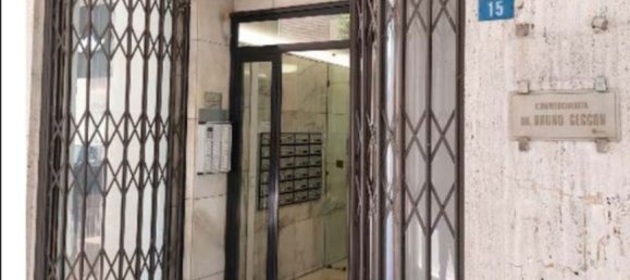 6 rooms Apartment in Schio, Italy No. 206556 2