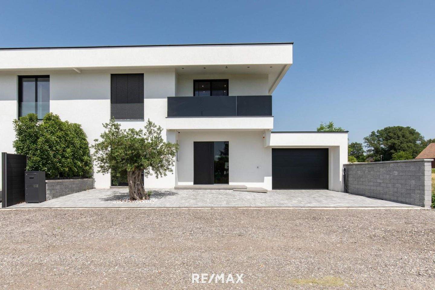 5غرفة منزل في Parndorf, Austria رقم 128986