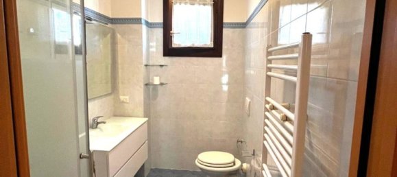 2 rooms Apartment in Campi Bisenzio, Italy No. 262020 16