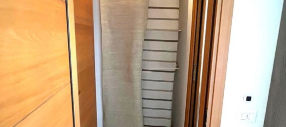 2 rooms Apartment in Campi Bisenzio, Italy No. 262020 9