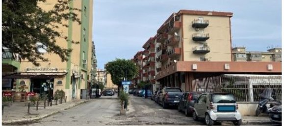 5 rooms Apartment in Palermo, Italy No. 292541 2