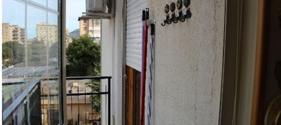 5 rooms Apartment in Palermo, Italy No. 292541 4